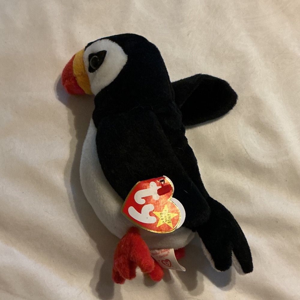 Ty Rare Retired Puffin Plush Beanie - Puffer Collectible near mint condition